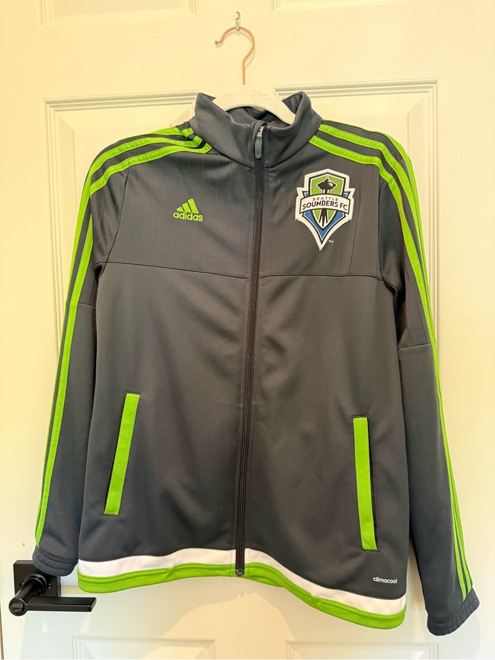 Sounders FC women’s zip up - M